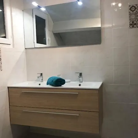 Prázdninový dům Grande Maison Avec Patio Proche Et Centre *