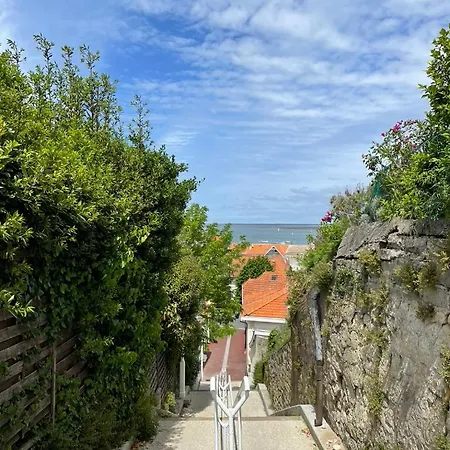 Prázdninový dům Grande Maison Avec Patio Proche Et Centre